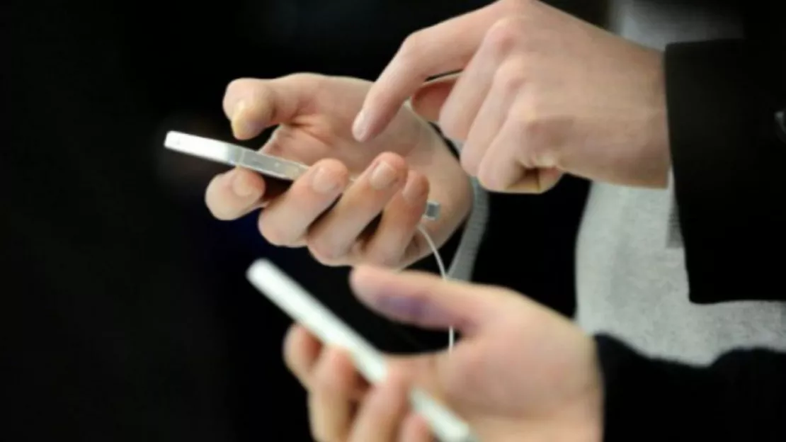 2 collèges du Chablais testent l'interdiction du portable