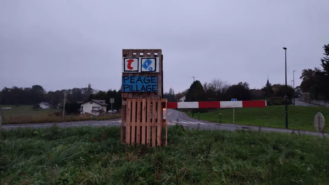 Chablais : "la résistance à l'A412 débarque sur les ronds-points"