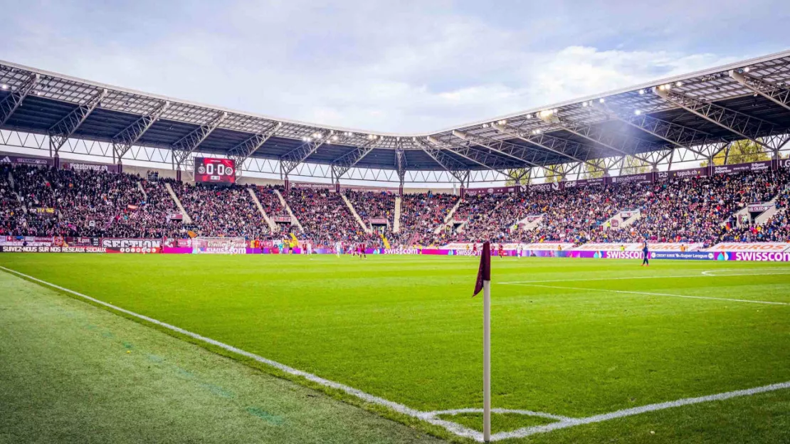 Fermeture des secteurs de supporters du Servette FC et du FC Lausanne