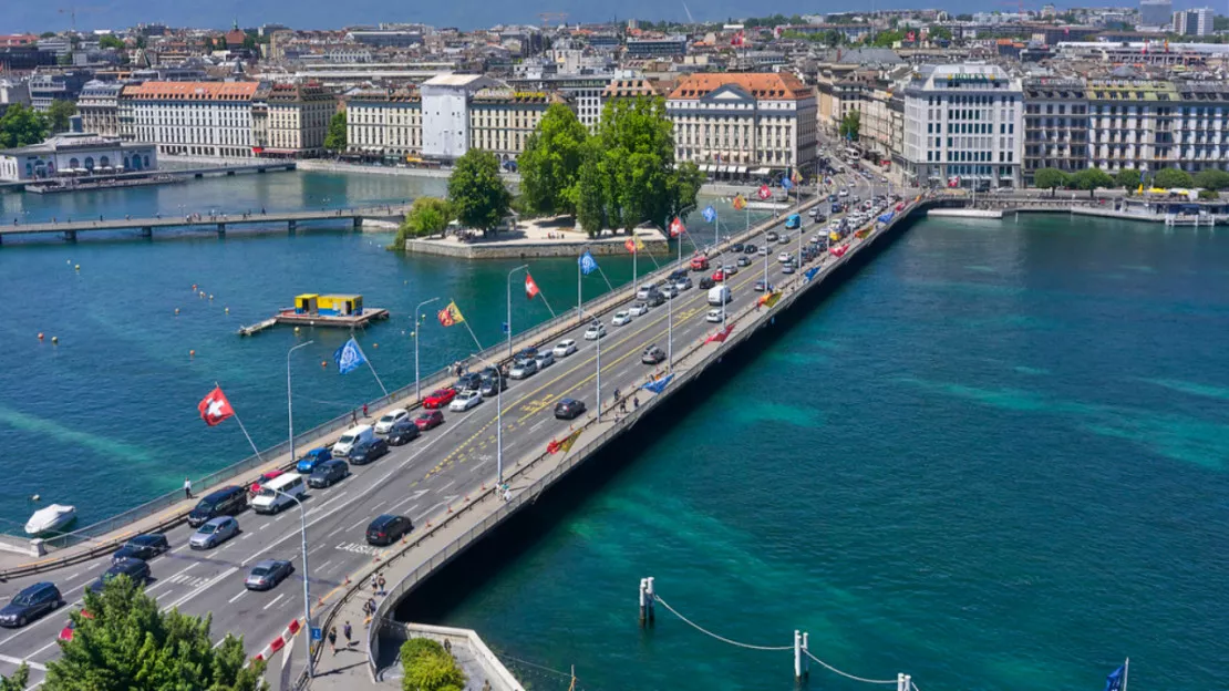 Genève : le pont du Mont-Blanc va devoir subir des travaux…sous l’eau !