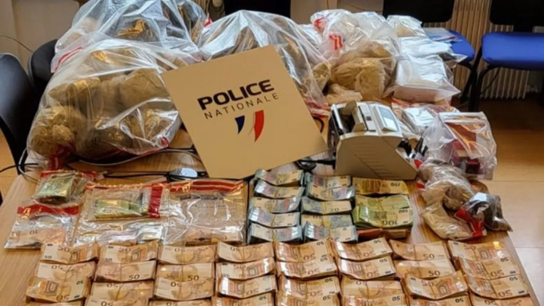 Haute-Savoie : plus de 4 kg de drogue et 500 000 euros saisis !