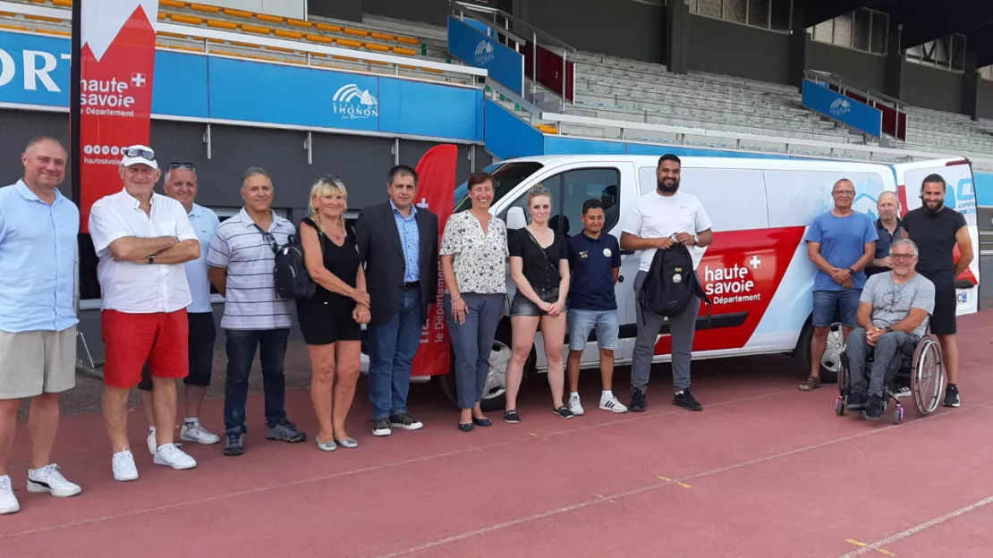 Un nouveau bus pour l'Office Municipal des Sports de Thonon (interviews)