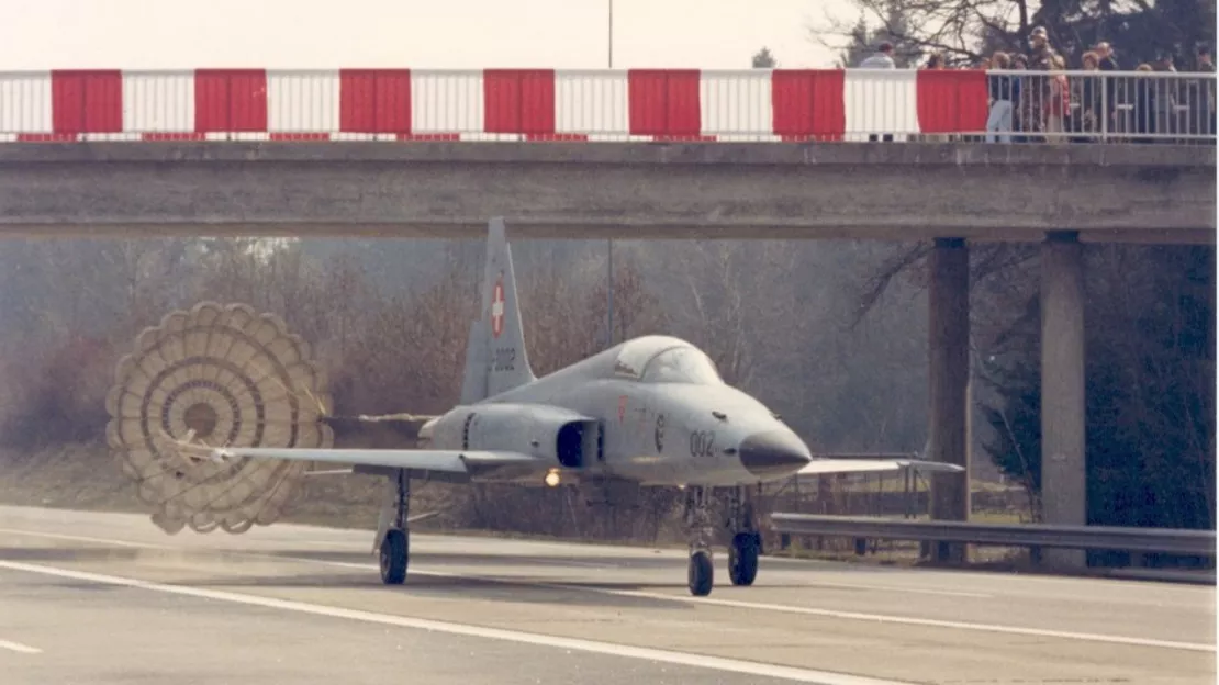 Vaud : des avions se posent sur l’autoroute A1 ce mercredi