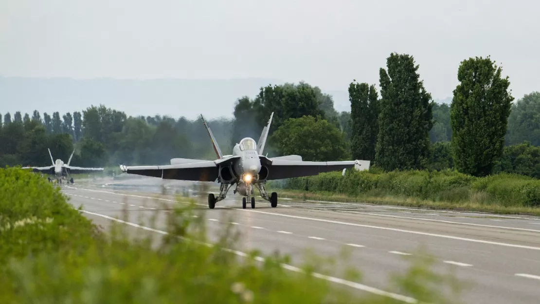 Vaud : les F18 se sont bien posés sur l'autoroute !